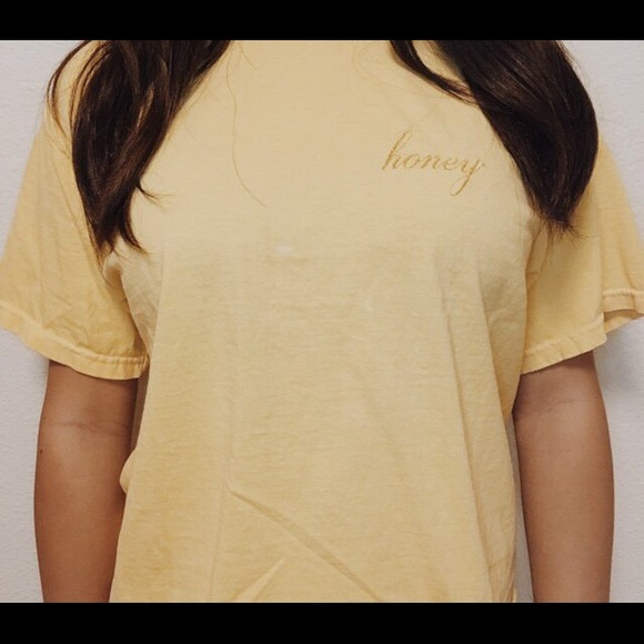 Brandy Melville Tops G Galtbrandy Honey Shirt Willing To Take